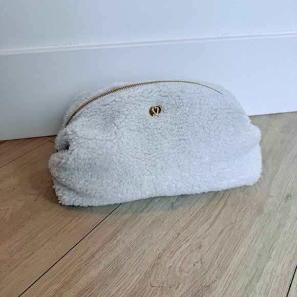 Lululemon Cosmetic Bags - Picture 4 of 9